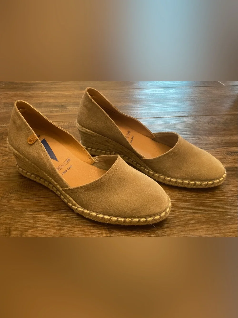 NWOT Verbenas Women’s Leather Espadrille Wedge Shoes
